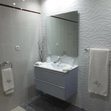 Ocean House & Perfect For 公寓 阿德耶